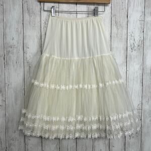 Vintage Her Majesty Cream Midi Slip Skirt Lace Hem Coquette Dollette Preteen 12